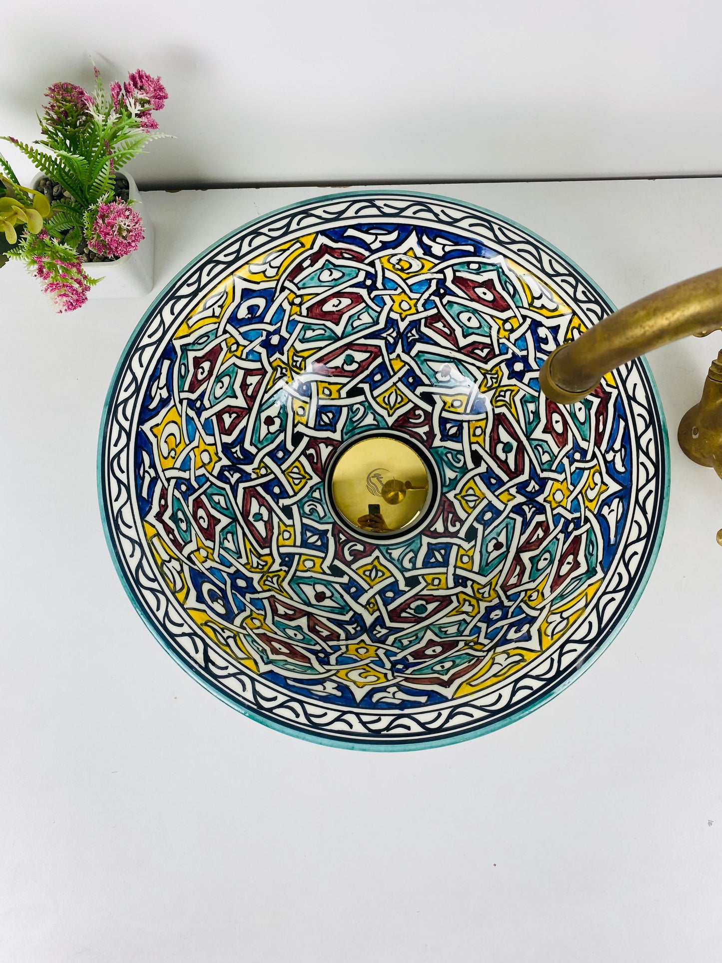 Vibrant Medina: Handcrafted Ceramic Sink with Colorful Traditional Moroccan-Inspired Design