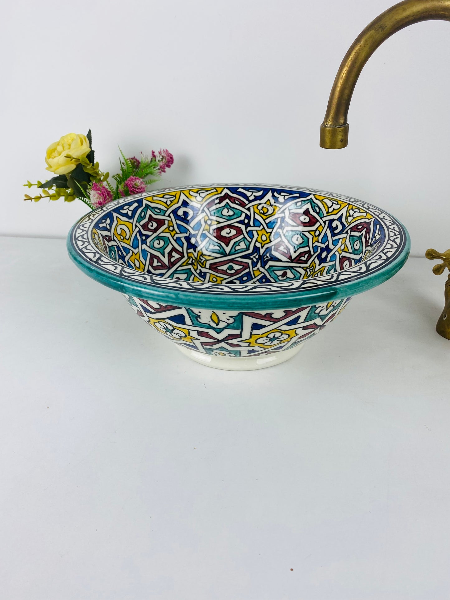 Vibrant Medina: Handcrafted Ceramic Sink with Colorful Traditional Moroccan-Inspired Design