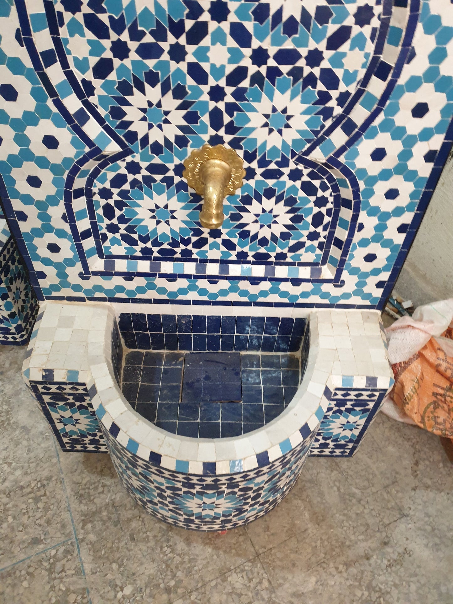 Handmade Moroccan Zellige Fountain – Sky Blue & White Mosaic