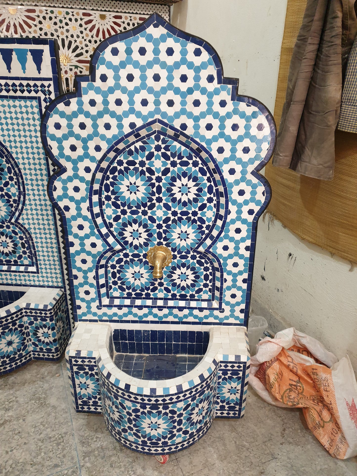 Handmade Moroccan Zellige Fountain – Sky Blue & White Mosaic