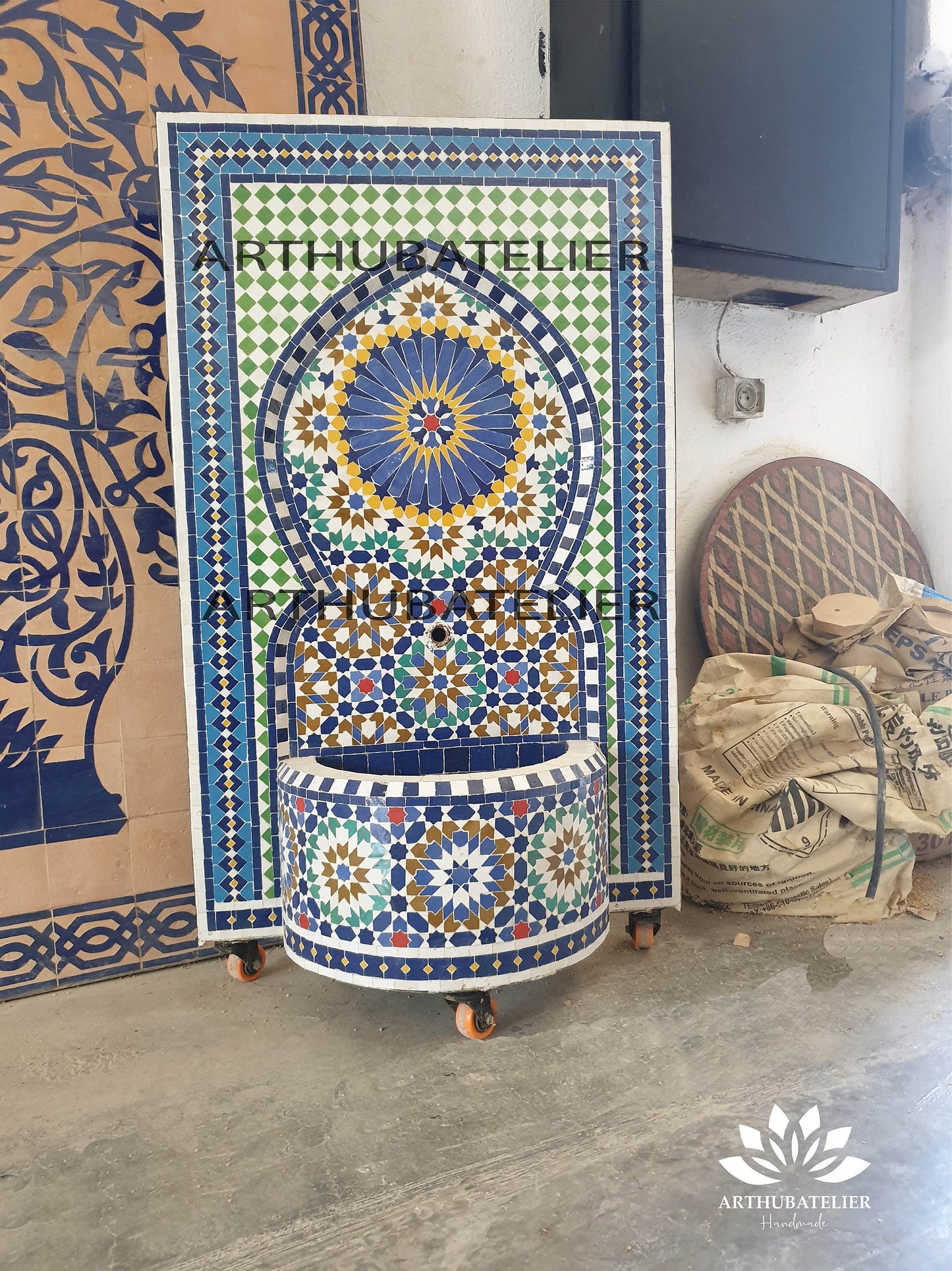 Handcrafted Moroccan Zellige Fountain – Traditional Mosaic Design