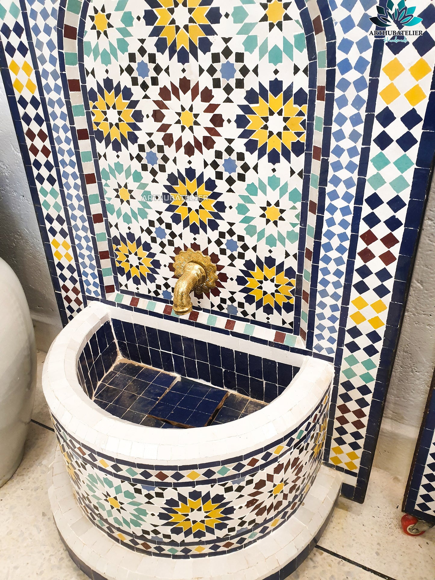 Handmade Moroccan Zellige Fountain – Classic Multicolor Mosaic