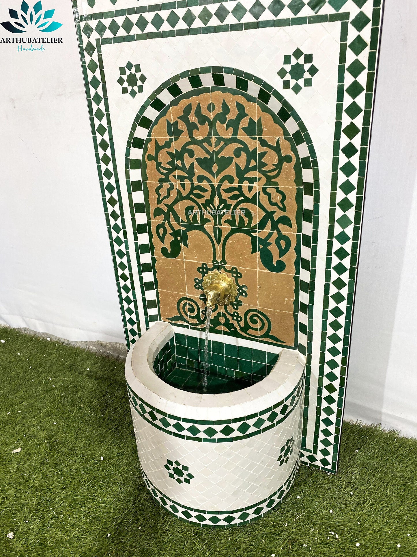 Handmade Moroccan Zellige Fountain – Green & Gold Elegance